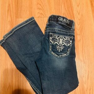 Girls Grace in LA jeans